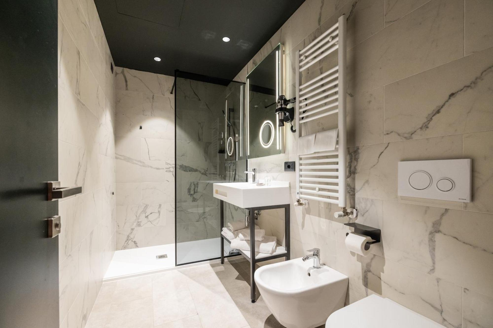 Joy 124 Hotel Milano Exterior photo